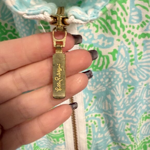 Lilly Pulitzer Leona Zip-Up Jacket in Let's Get Crackin Print Size M - Picture 2 of 9